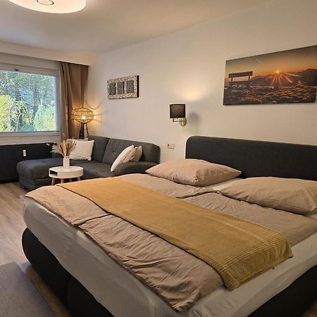 Erholungs- Apartment Am Kurpark & Therme Bad Urach Exteriör bild