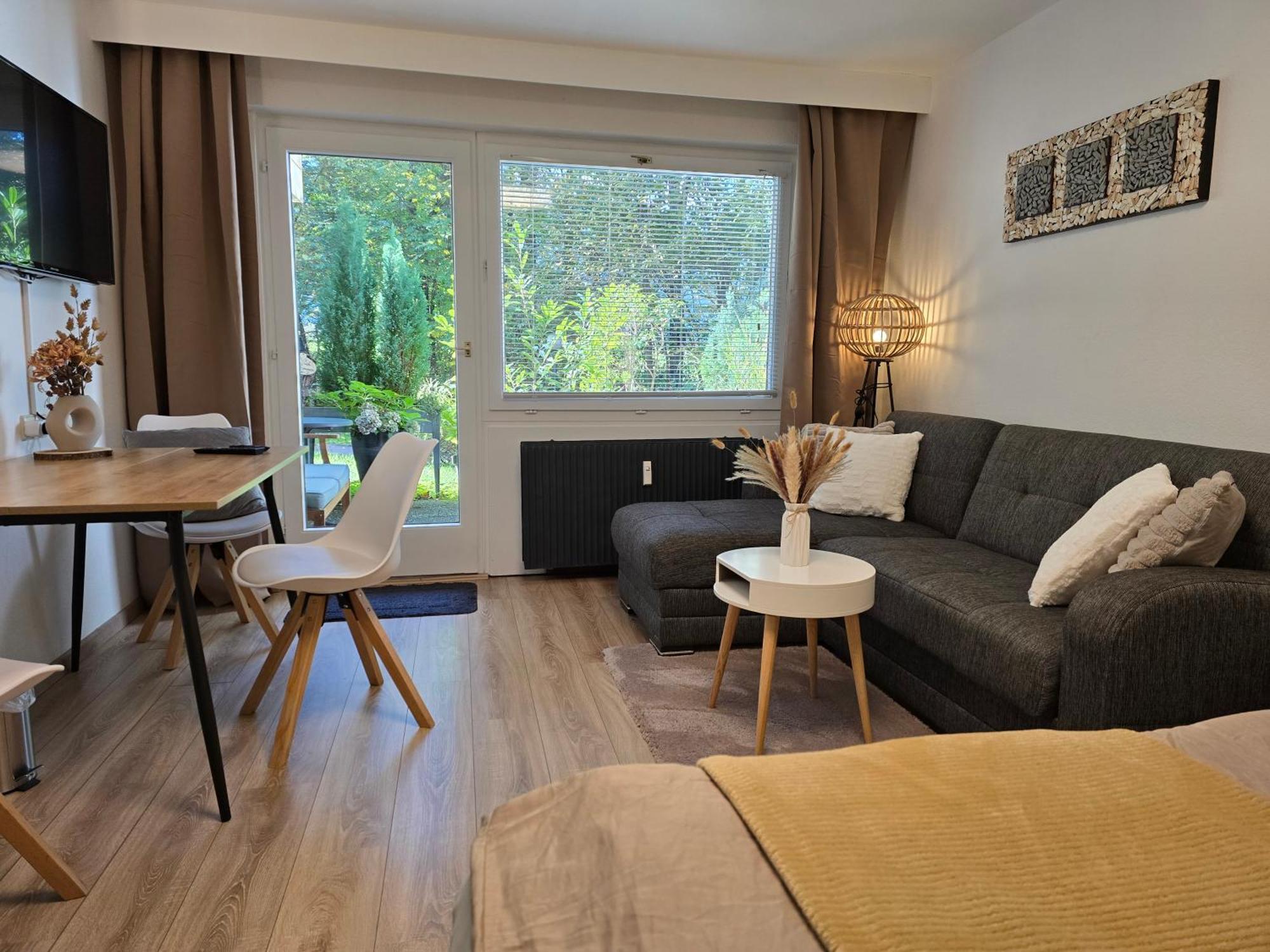 Erholungs- Apartment Am Kurpark & Therme Bad Urach Exteriör bild